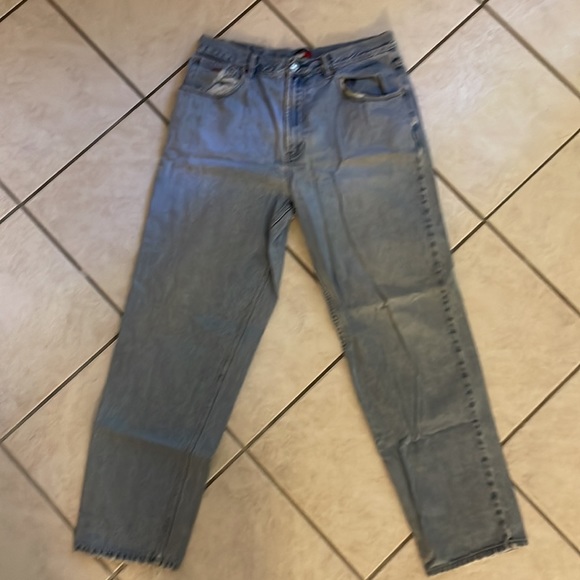 Tommy Hilfiger Jeans - Picture 2 of 3